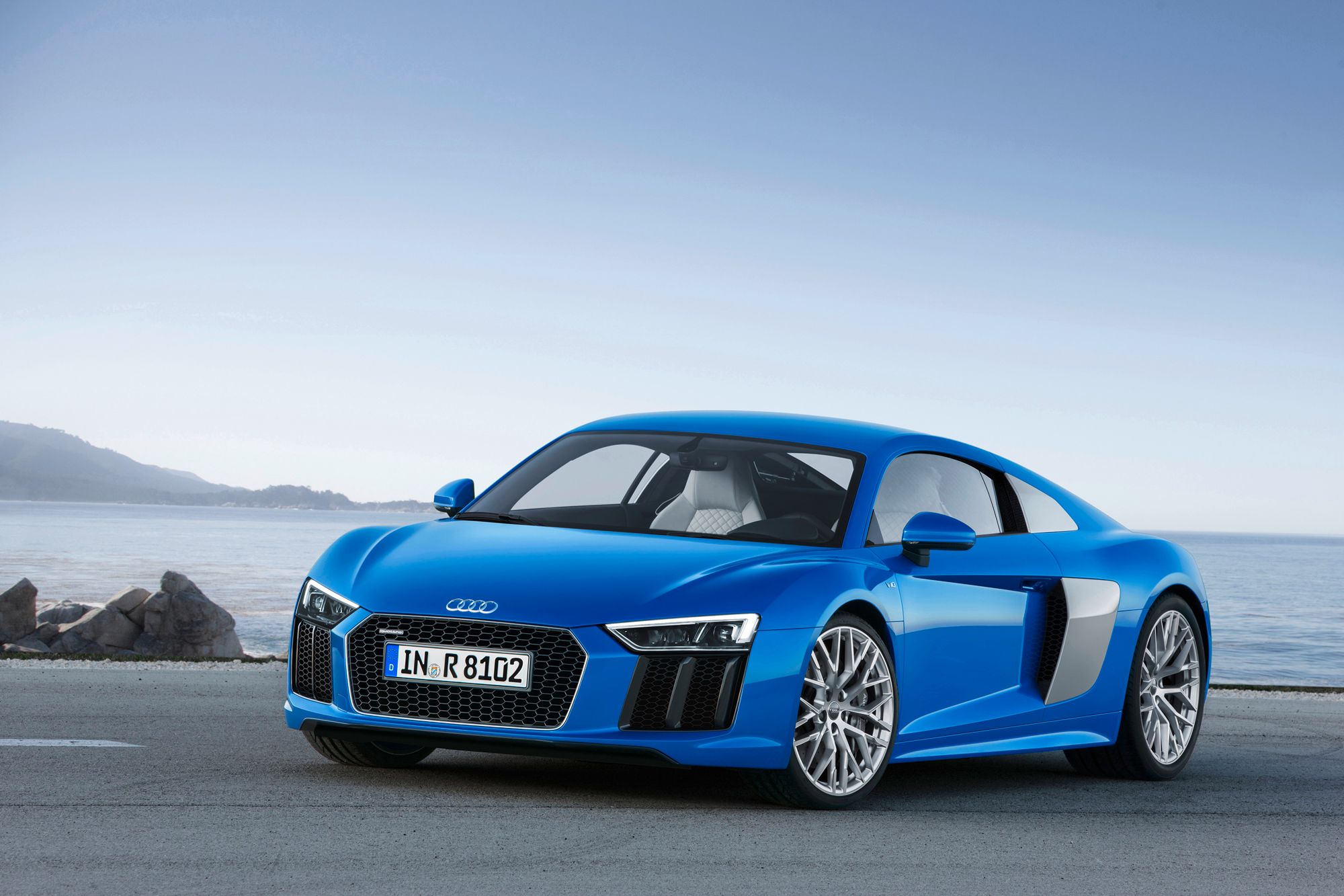 http://static2.therichestimages.com/cdn/1000/666/90/cw/wp-content/uploads/2015/04/2016-Audi-R81.jpg