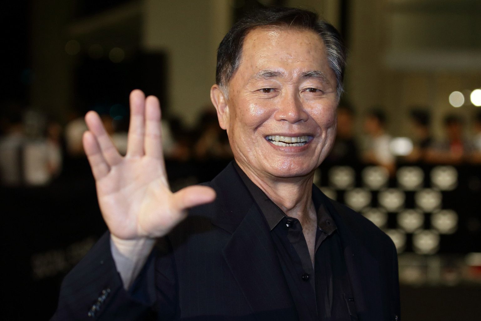 10-Celebrities-With-The-Best-Social-Media-Skills-george-takei